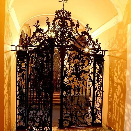 Pitypang アパート エゲル