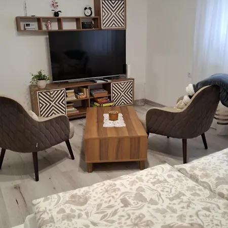 Pitypang Apartment *